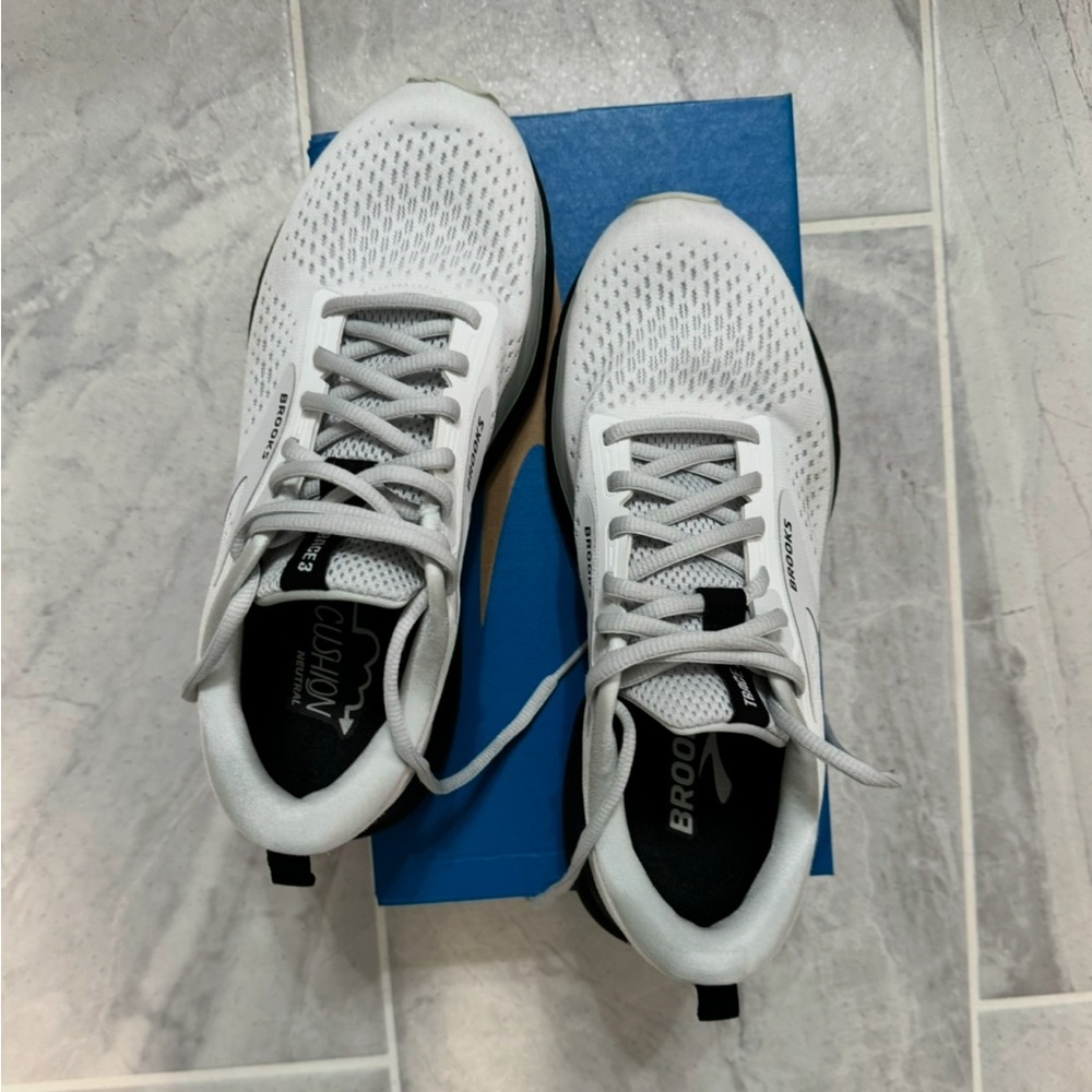 Brooks Women’s White/Black Trace 3
Running Shoes